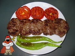 250px-Akcaabatkofte.jpg