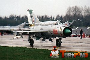 300px-1_Pucki_Dywizjon_Lotniczy_MiG-21_bis.jpg