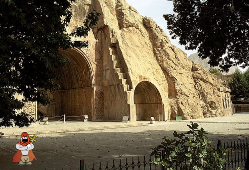800px-Taq-e_Bostan_-_main_view.jpg