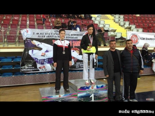 eminbuyukkurttaekwondoIsparta10-Kopya.jpg