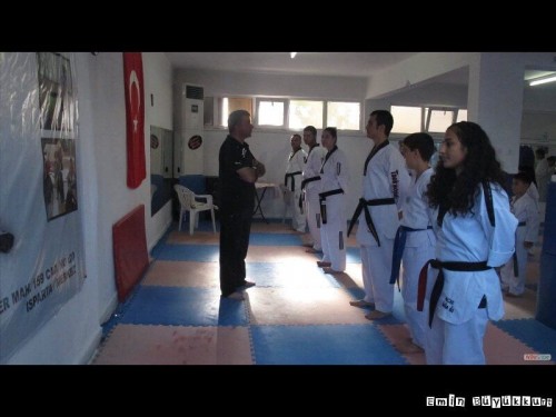 eminbuyukkurttaekwondoIsparta35.jpg