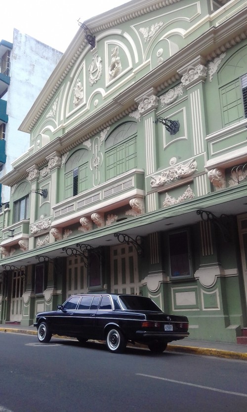 Cine-Variedades-SAN-JOSE-COSTA-RICA-LIMOUSINE.jpg
