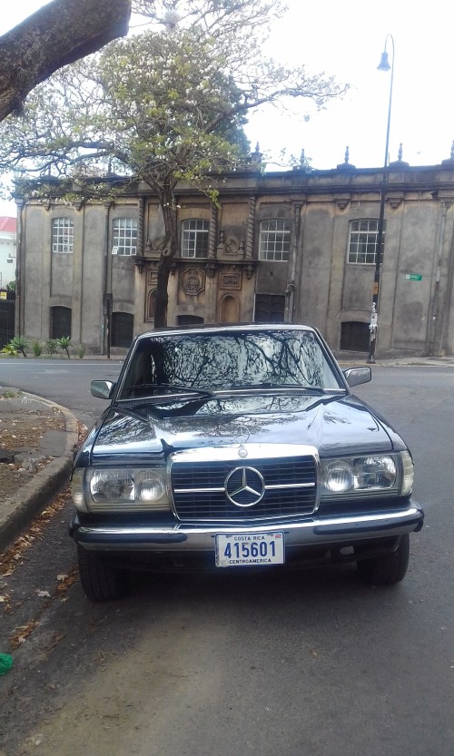 SUNDAY-LIMO-DRIVE-BARRIO-AMON-COSTA-RICA.jpg