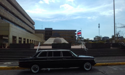 The-Supreme-Court-building-in-San-Jose-COSTA-RICA.-LIMOUSINA-TOURS.jpg