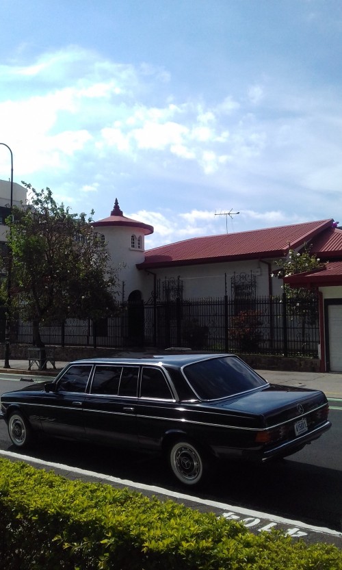 DOWNOEN MANSION SAN JOSE COSTA RICA LIMO 300D