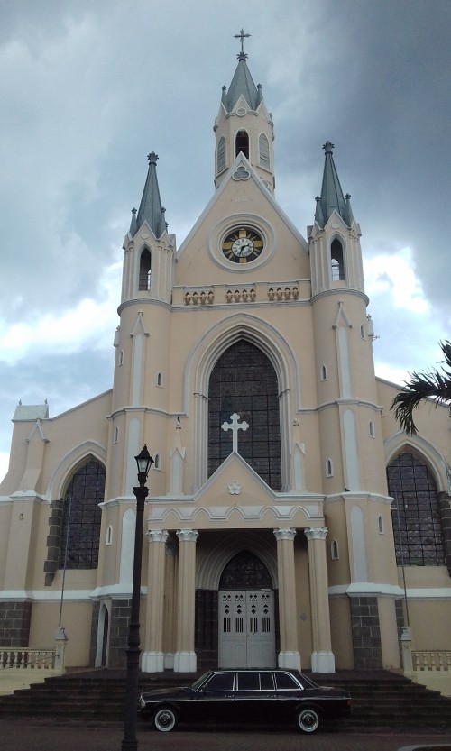 Iglesia De San Rafael. Heredia Province, San Rafael COSTA RICA LIMOUSINE SERVICE.