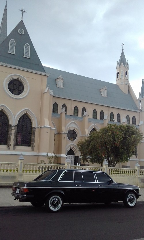 Iglesia de San Rafael Heredia. Costa Rica Limousine tours.