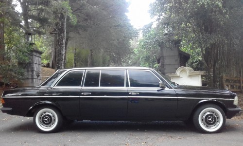 La-entrada-del-Hotel-La-Condesa.-COSTA-RICA-MERCEDES-LIMOUSINE-SERVICE..jpg