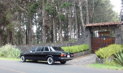 MOUNTAIN MANSION ENTRANCE. COSTA RICA MERCEDES 300D RIDES.