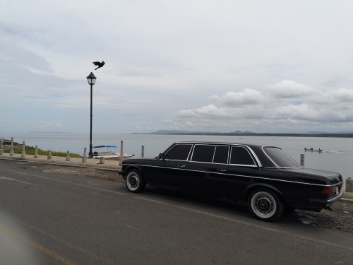 Puntarenas BEACH. COSTA RICA MERCEDES LIMOUSINE W123 LWB LANG