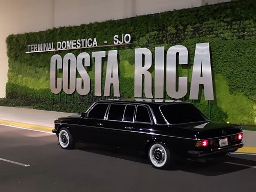 Terminal Domstica SJO. COSTA RICA  Mercedes-Benz Strich-Acht-Langversion  AIRPORT SERVICE