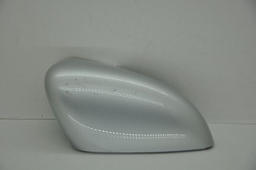 963743136R.jpg