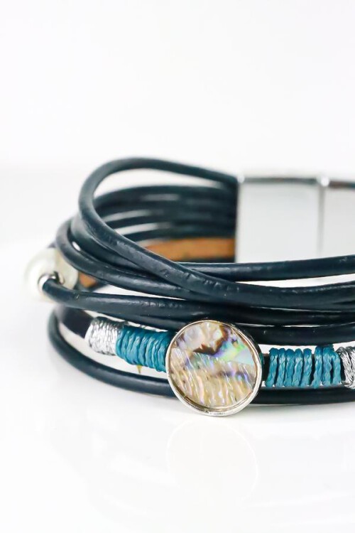 We Sell Online Latest Wish bracelets, Dorsal bracelets, Mixed 4-pack stretch bracelets set, Navy multi strand cuff bracelet, Navy multi strand cuff leather bracelet in UK

https://lowersa.com/collections/bracelets