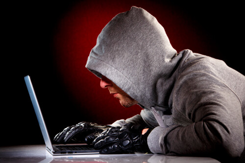 Men_hacker_data_theft_461267.jpg
