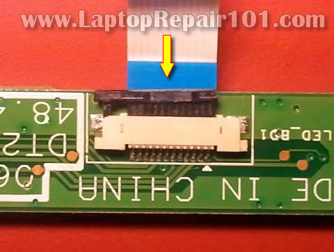 fix-touchpad-cable-connector-07.jpg
