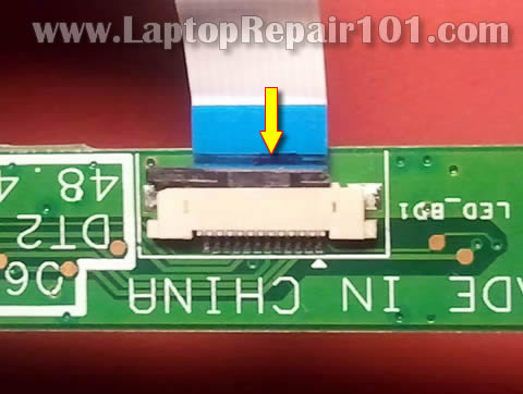 fix-touchpad-cable-connector-08.jpg