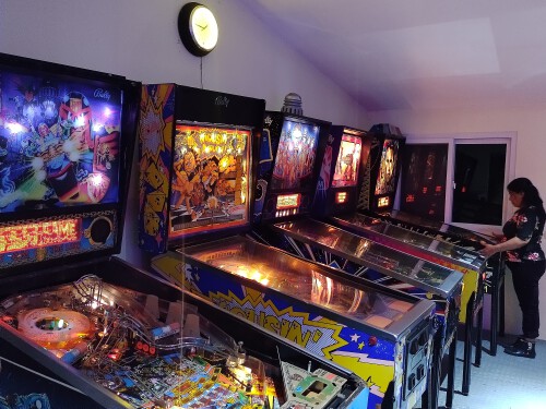 FIVE PINBALL MACHINES COSTA RICA COLLECTION
