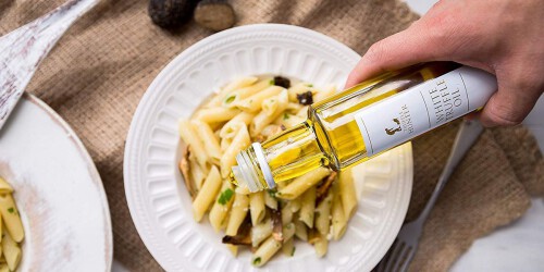 best-truffle-oil-1555100530.jpg