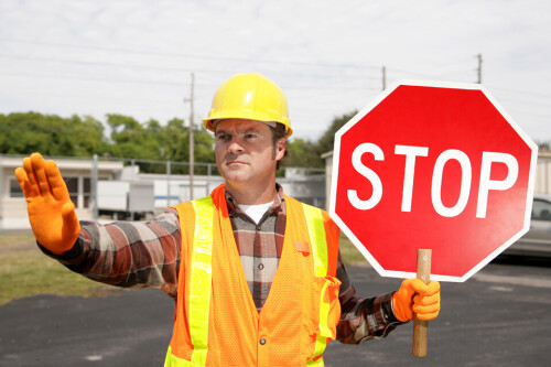 We offer traffic control person course online which teaches proper traffic control procedures, use of proper safety equipment, legal responsibilities. Visit our website today for more information.

https://onlinesafetytraining.ca/course/traffic-control-online-course/