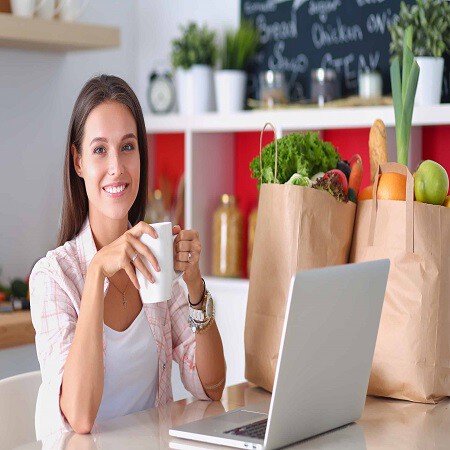 bigstock_smiling_woman_online_shopping_268708279-1-1.jpg