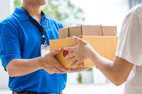 International-Courier.jpg