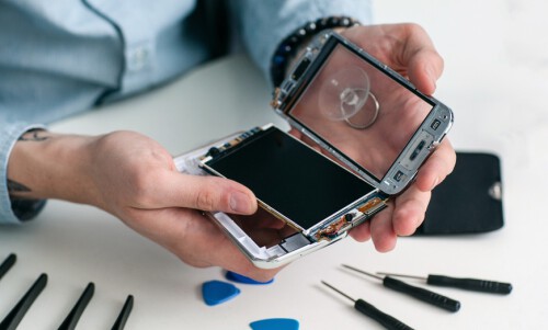 Cheap phone repair near me? Then you should come to Officialphonerepair.co.uk. We are the leading hub where we do major and minor issues fixed with perfection.

https://www.officialphonerepair.co.uk/