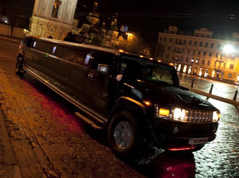 rugby-blackhummerlimo.jpg