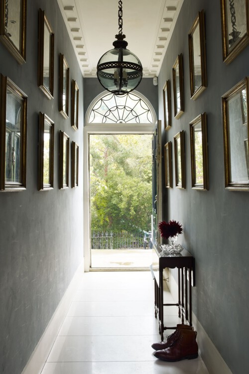hangingandmountingserviceslondon.jpg