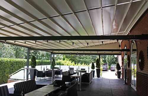 awning1.jpg