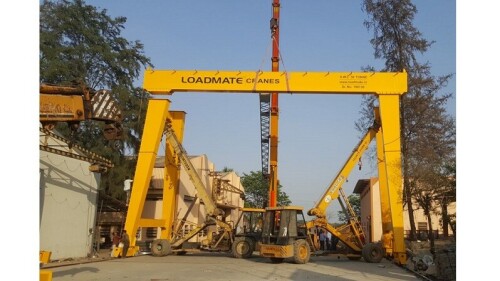 Crane-Erection.jpg