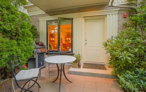 This 2 level corner townhome has open concept living, dining, and kitchen areas on the main level, features a gas fireplace, high end stainless steel kitchen appliances (such as Subzero & Wolf), granite countertops, two spacious bedrooms on the second level, both with ensuites.

Price:- $4,300

https://www.bodewell.ca/property/barclay-estates-townhouse/