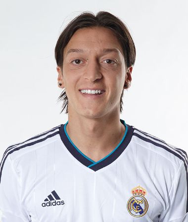 ozil_3am0118_20230322060517.jpg