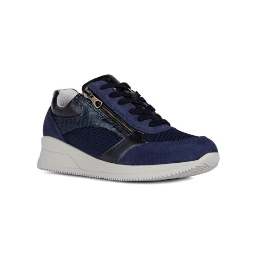 Sneaker in pelle, tessuto e camoscio MADE IN ITALY. Con soletta estraibile

Prezzo:- €79,92

https://robertocalzature.it/collections/geox/products/haleney-blu-made-in-italy