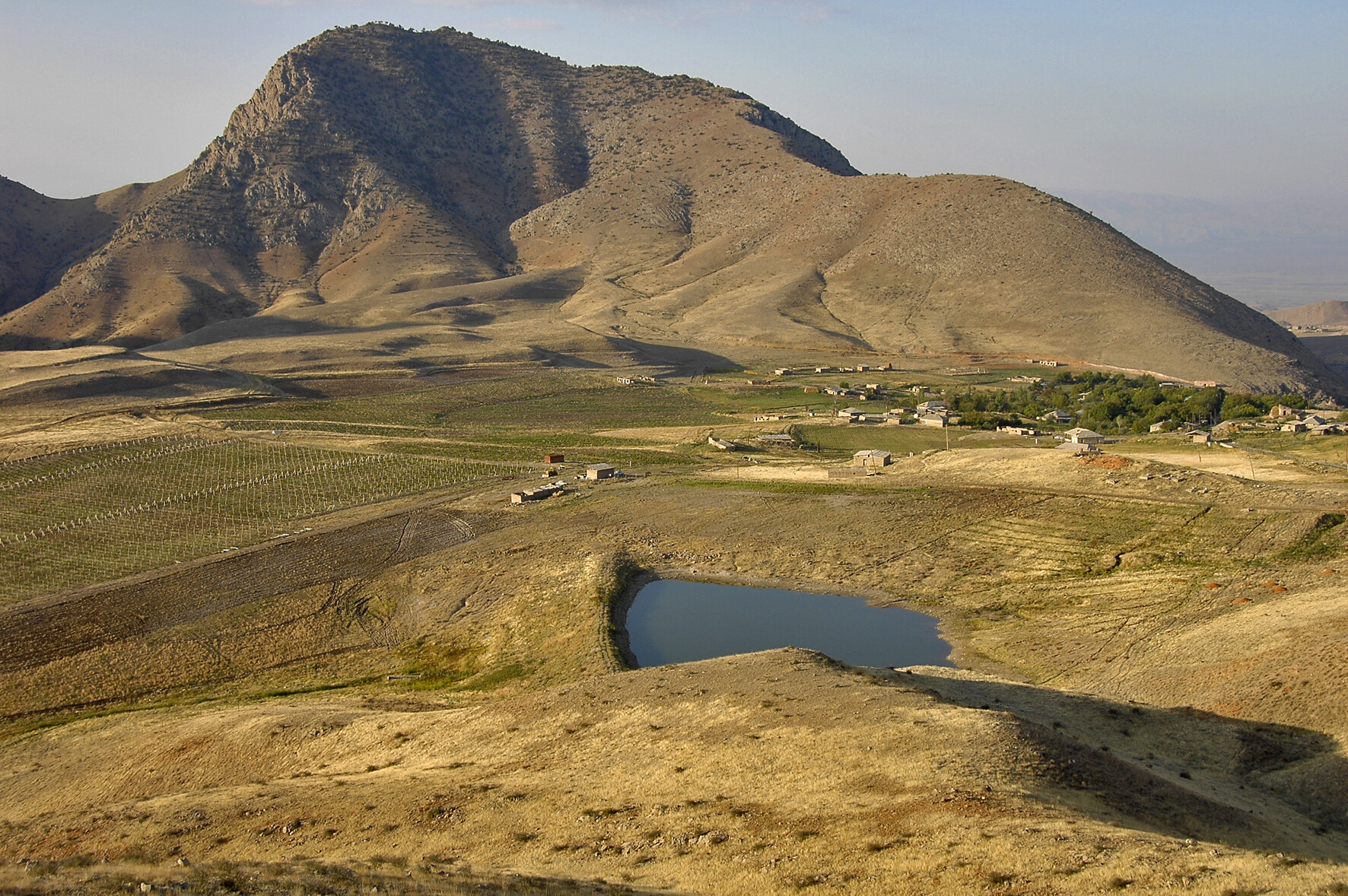 Areni_Village_Armenia.jpg