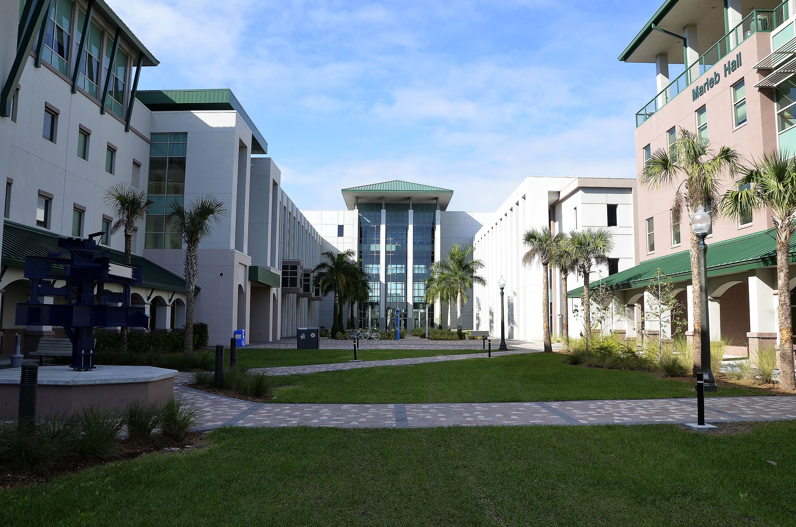Main_Campus_8405658966.jpg