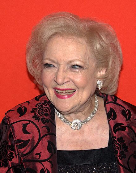 440px-Betty_White_2010.jpg