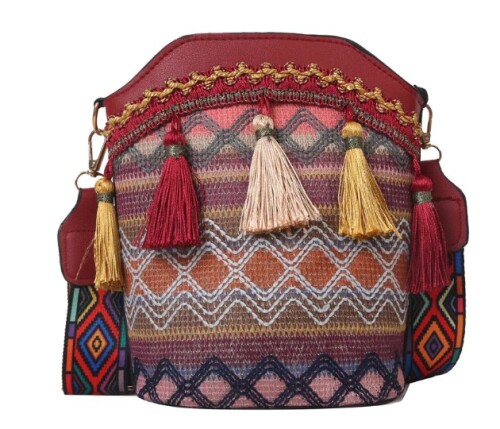 "Experience the allure of our 'Ethnic Boho Tassel Woven Bag," a captivating blend of bohemian and ethnic style, meticulously crafted for the modern woman. This chic accessory embodies a vintage charm with its exquisite lace material, making it a statement piece that celebrates literary and national influences. The standout feature of...

$25.90 USD


https://shinny-y.com/products/new-bohemian-ethnic-style-niche-chain-woven-versatile-tassel-bucket-diagonal-shoulder-bag-for-womens-bag?variant=46872196940062