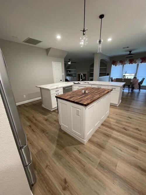 Edwards-Bluff-Kitchen-01-rotated.jpg