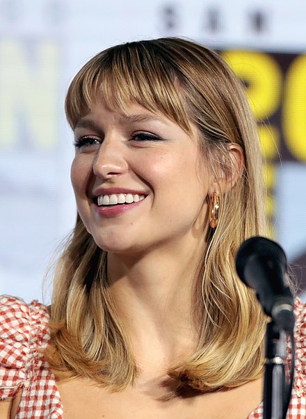 Melissa_Benoist_48477063086_cropped.jpg