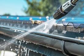The-Best-Gutter-Cleaner-Near-Me.jpg