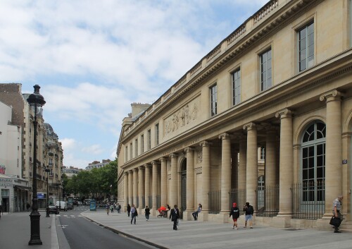 Universite_Paris_Descartes_Paris_July_2014.jpg