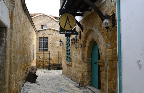 1920px-Arabahmet_kultur_evi_giris.jpg