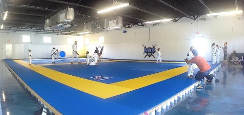 Transform your life with Atosjjsa.com Brazilian Jiu-Jitsu classes. Our experienced instructors will help you reach your goals and become the best version of yourself. Join us today!

https://www.atosjjsa.com/mission/
