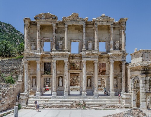 Ephesus_Celsus_Library_Facade.jpg