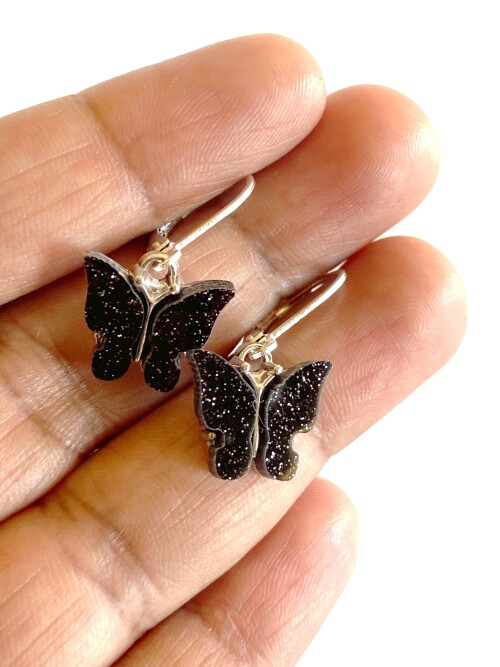 The black heart earrings from Creativefusionsfashion.co.uk will let you embrace your darker side. Ideal for giving any ensemble a hint of edge. Buy today!

https://creativefusionsfashion.co.uk/products/charming-heart-earring