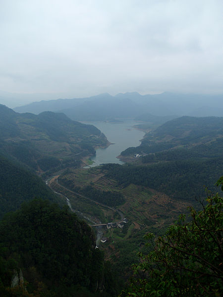 450px-Birdsview_of_Tingxia_Reservoir.jpg