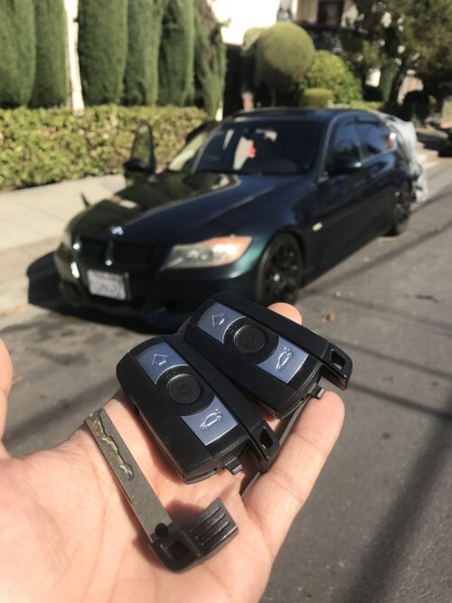 Experience peace of mind with Howdylocknkey.com trusted automotive locksmith services. Our team provides quick and reliable solutions for all your car lock needs.




https://howdylocknkey.com/our-services/automotive-service/