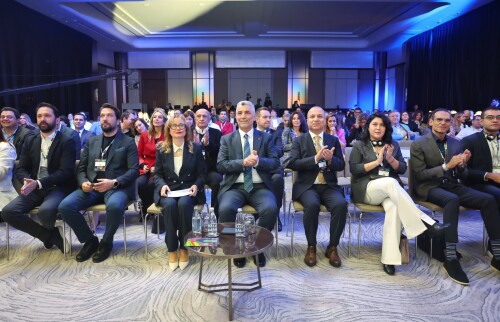 kapak_protokol_sedamizrakli_bakan-bolat_cagla-cihan-sen-global_marketing_summitfefafb101ff3f297.jpg