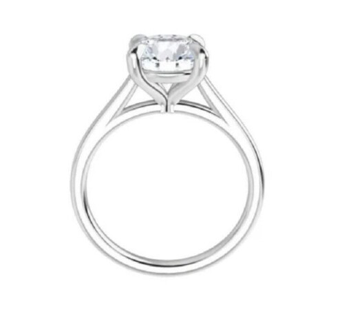 Shop-Stunning-Moissanite-Engagement-Rings-in-Canada.jpg
