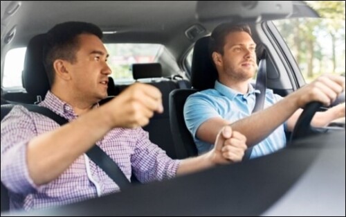 imageye___-_Why-You-Should-Learn-Driving-from-a-Professional-Driving-School.jpg